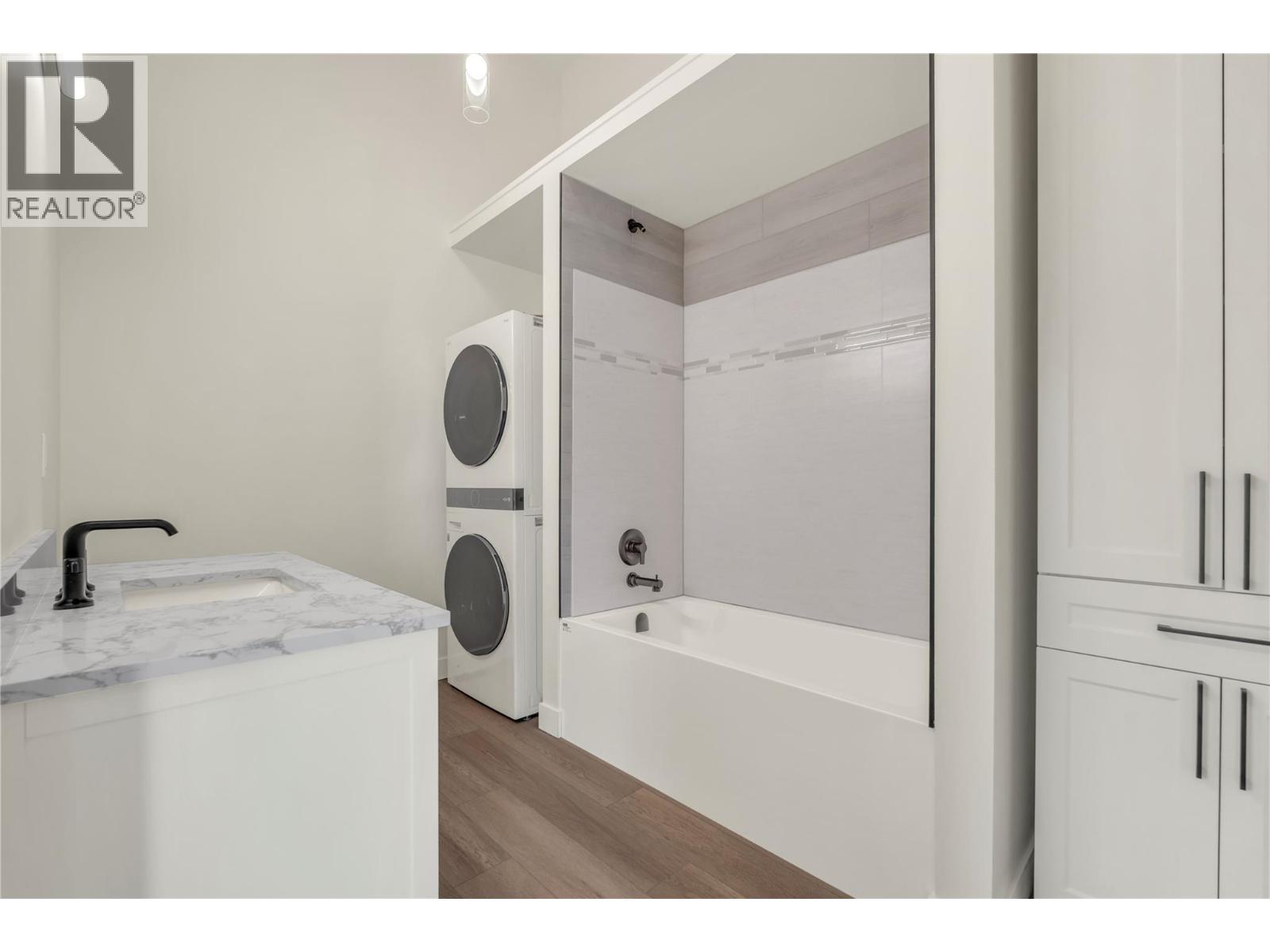 10907 Prairie Valley Road Unit# 101, Summerland, British Columbia  V0H 1Z8 - Photo 11 - 10379475