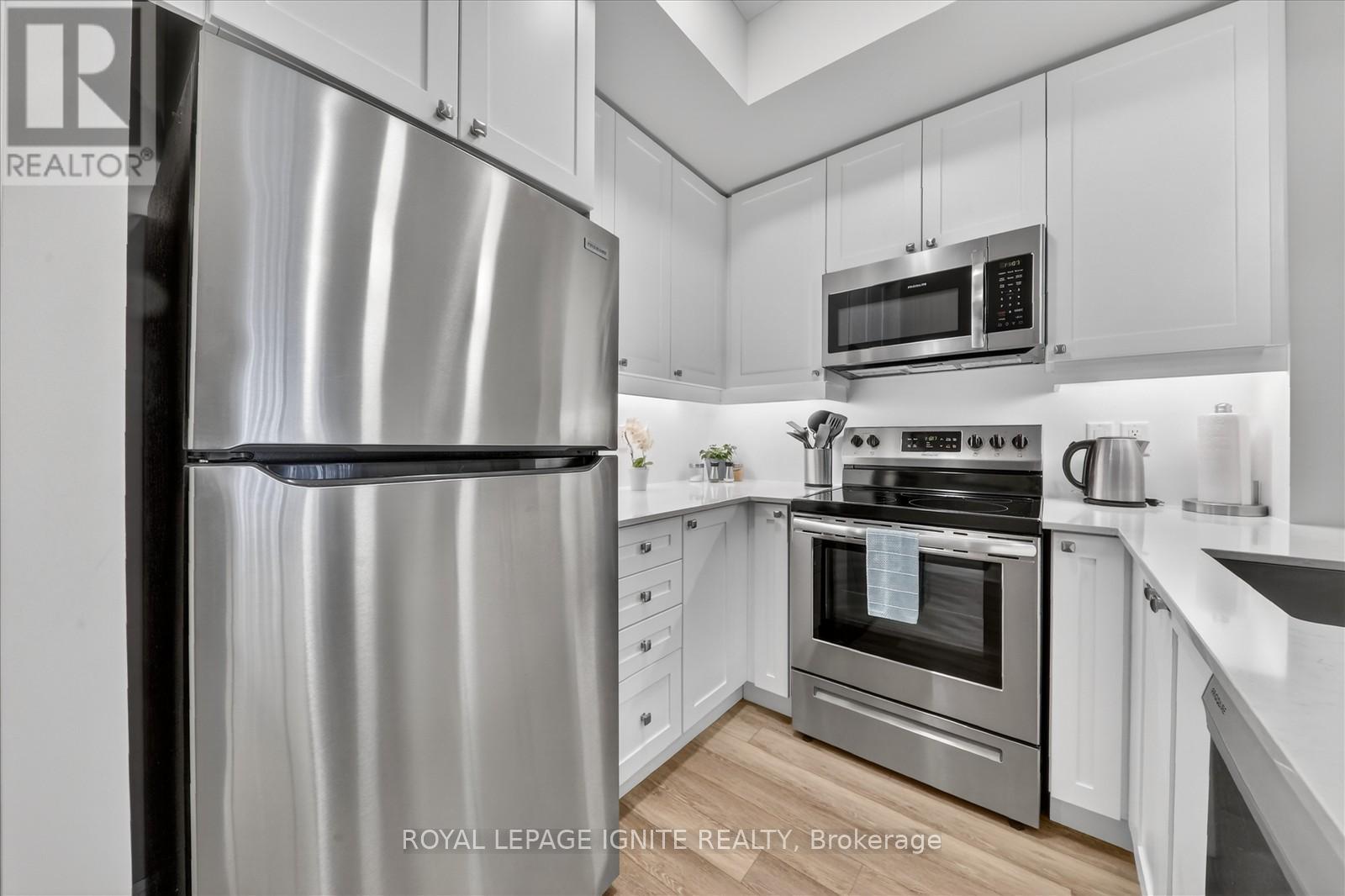 323 - 50 Lakebreeze Drive, Clarington, Ontario  L1B 0V9 - Photo 9 - E12912322