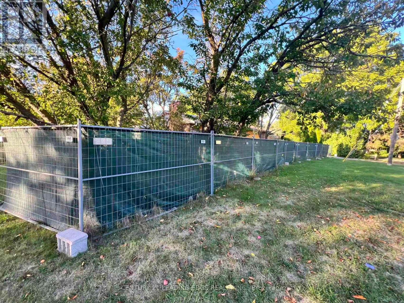 329 Mill Street, Richmond Hill, Ontario  L4C 4B6 - Photo 6 - N12912324