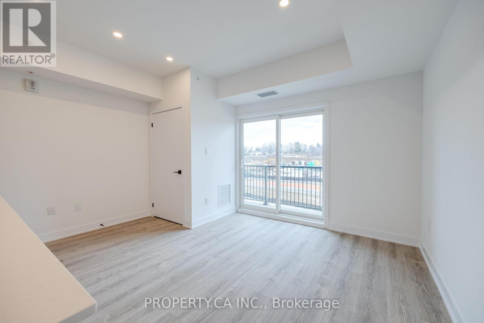 210 - 8 Culinary Lane W, Barrie, Ontario  L9T 0T2 - Photo 10 - S12912346