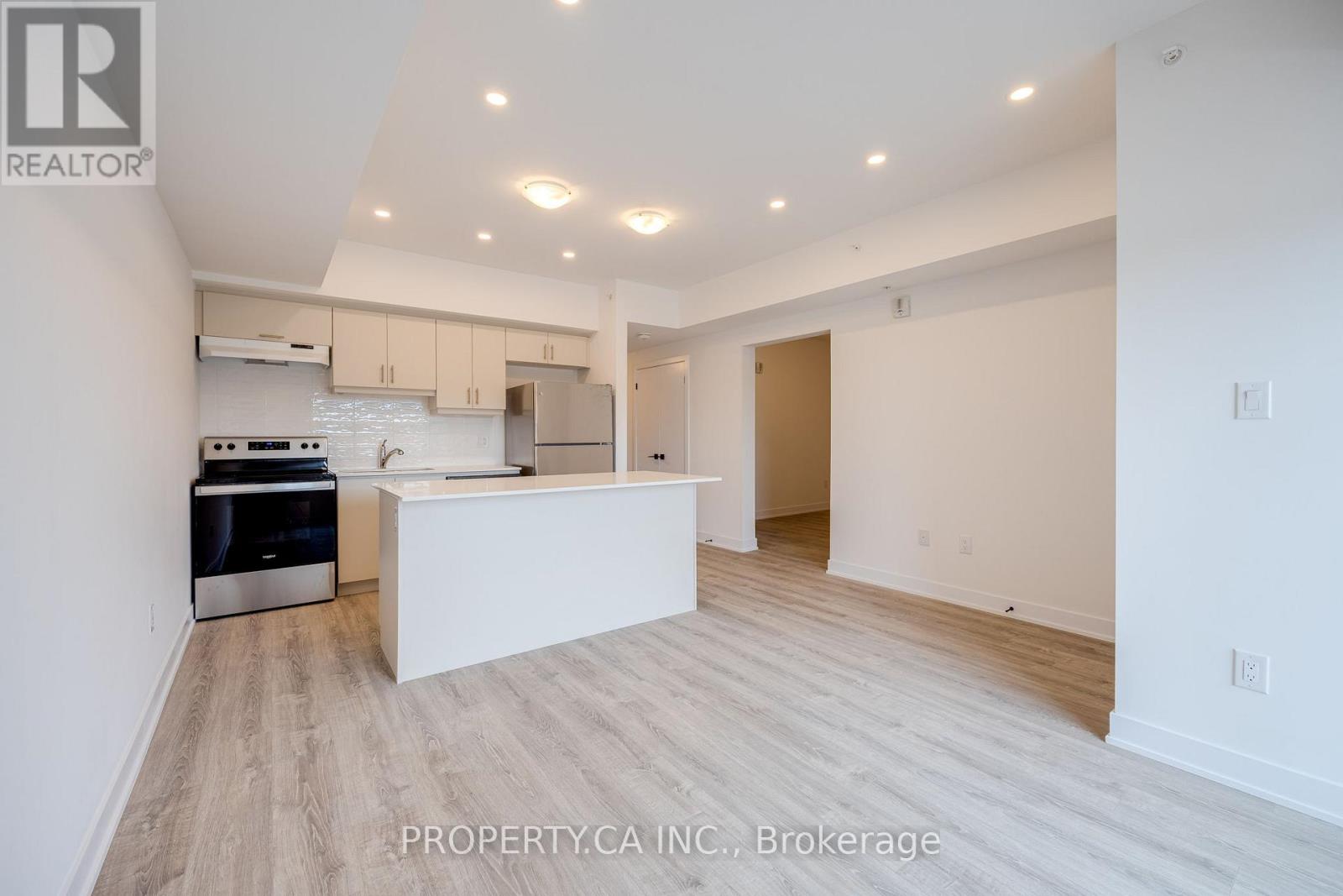 210 - 8 Culinary Lane W, Barrie, Ontario  L9T 0T2 - Photo 11 - S12912346