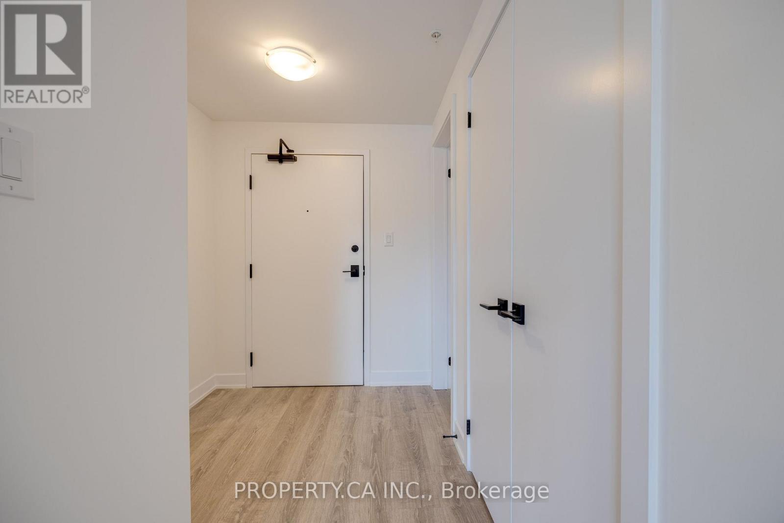 210 - 8 Culinary Lane W, Barrie, Ontario  L9T 0T2 - Photo 12 - S12912346