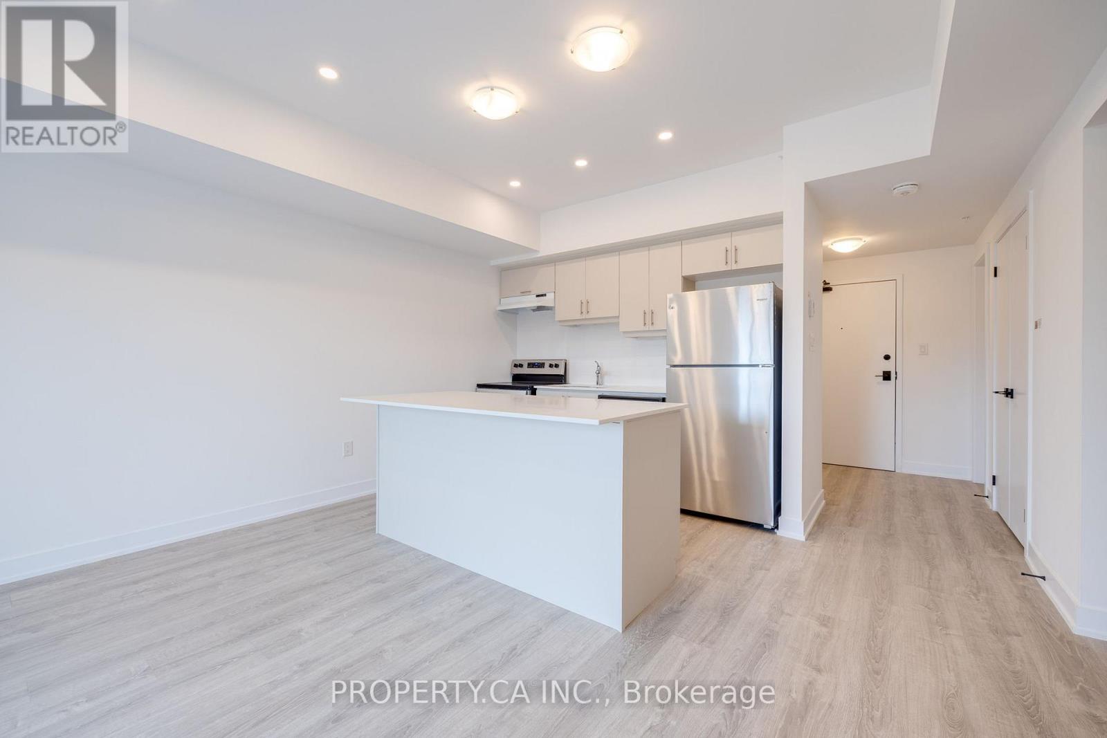 210 - 8 Culinary Lane W, Barrie, Ontario  L9T 0T2 - Photo 4 - S12912346