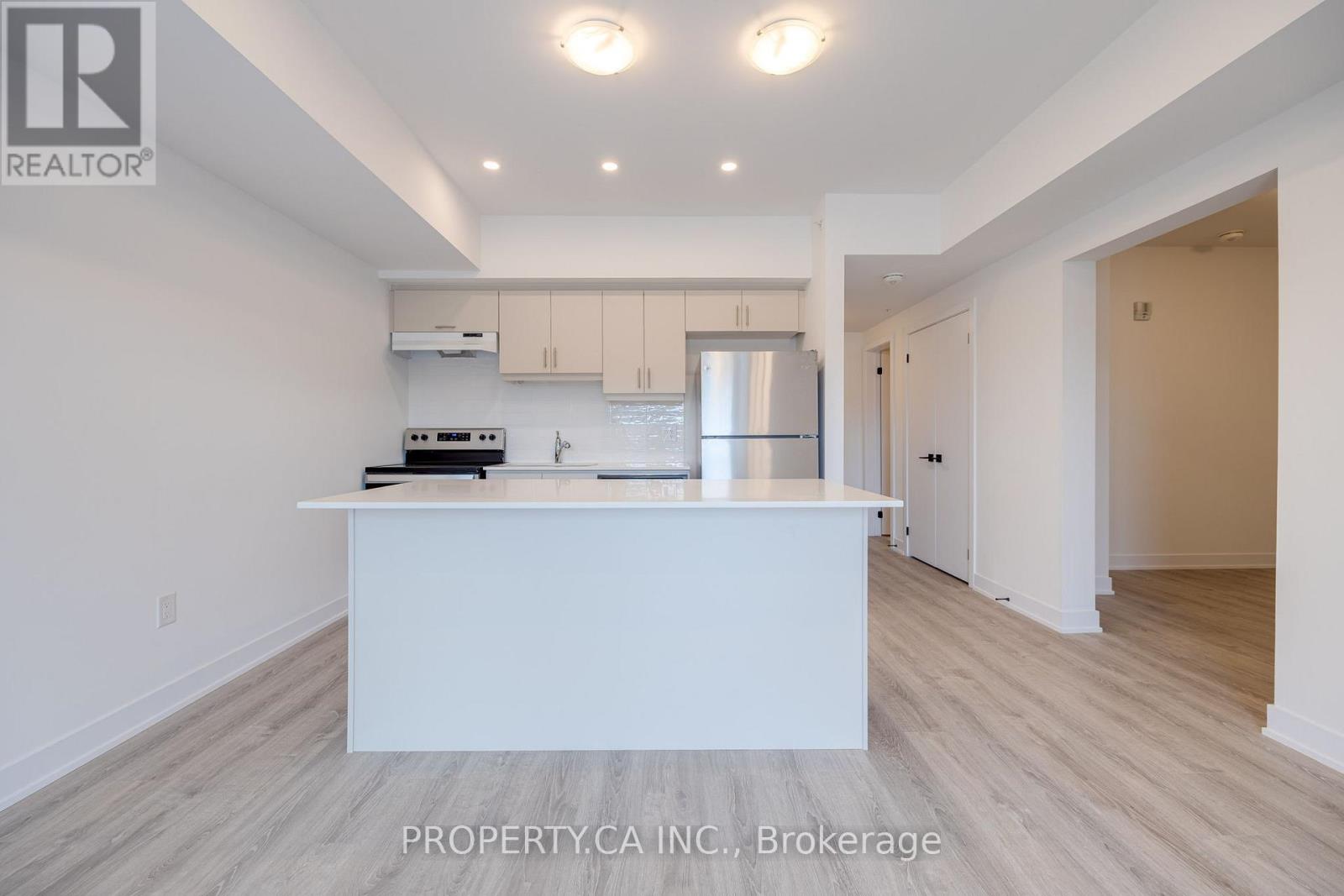 210 - 8 Culinary Lane W, Barrie, Ontario  L9T 0T2 - Photo 5 - S12912346