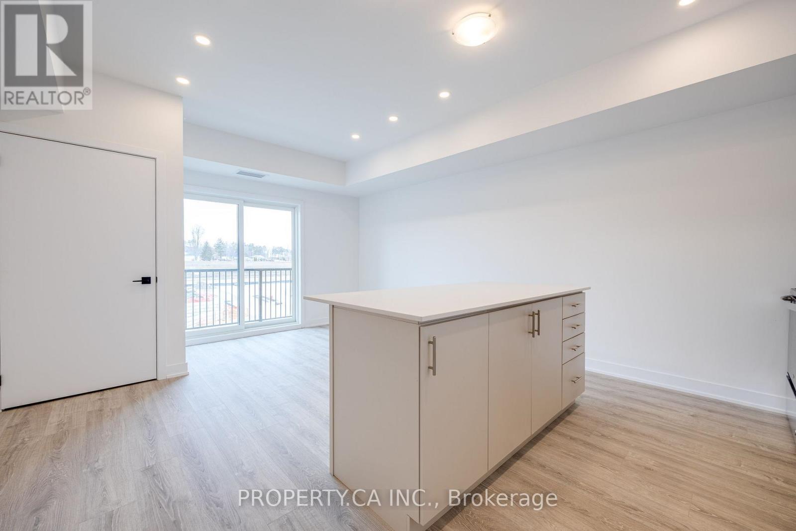 210 - 8 Culinary Lane W, Barrie, Ontario  L9T 0T2 - Photo 8 - S12912346