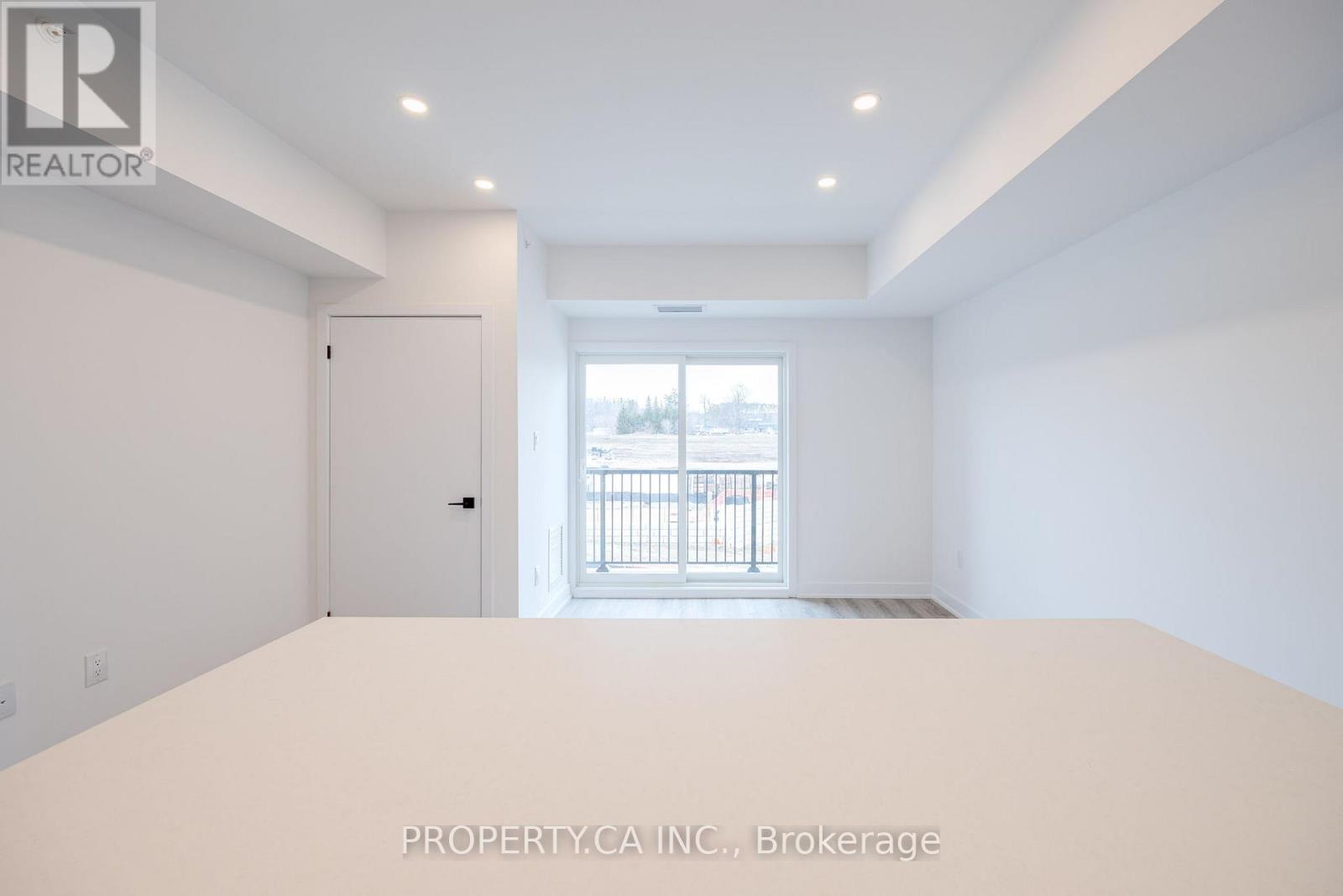 210 - 8 Culinary Lane W, Barrie, Ontario  L9T 0T2 - Photo 9 - S12912346