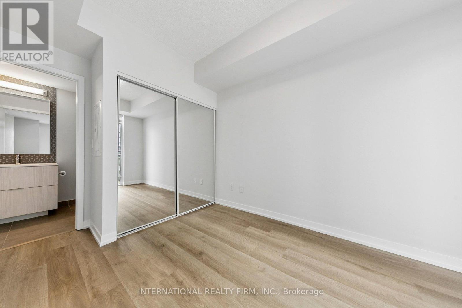 602 - 2520 Eglinton Avenue W, Mississauga, Ontario  L5M 0Y4 - Photo 19 - W12912336