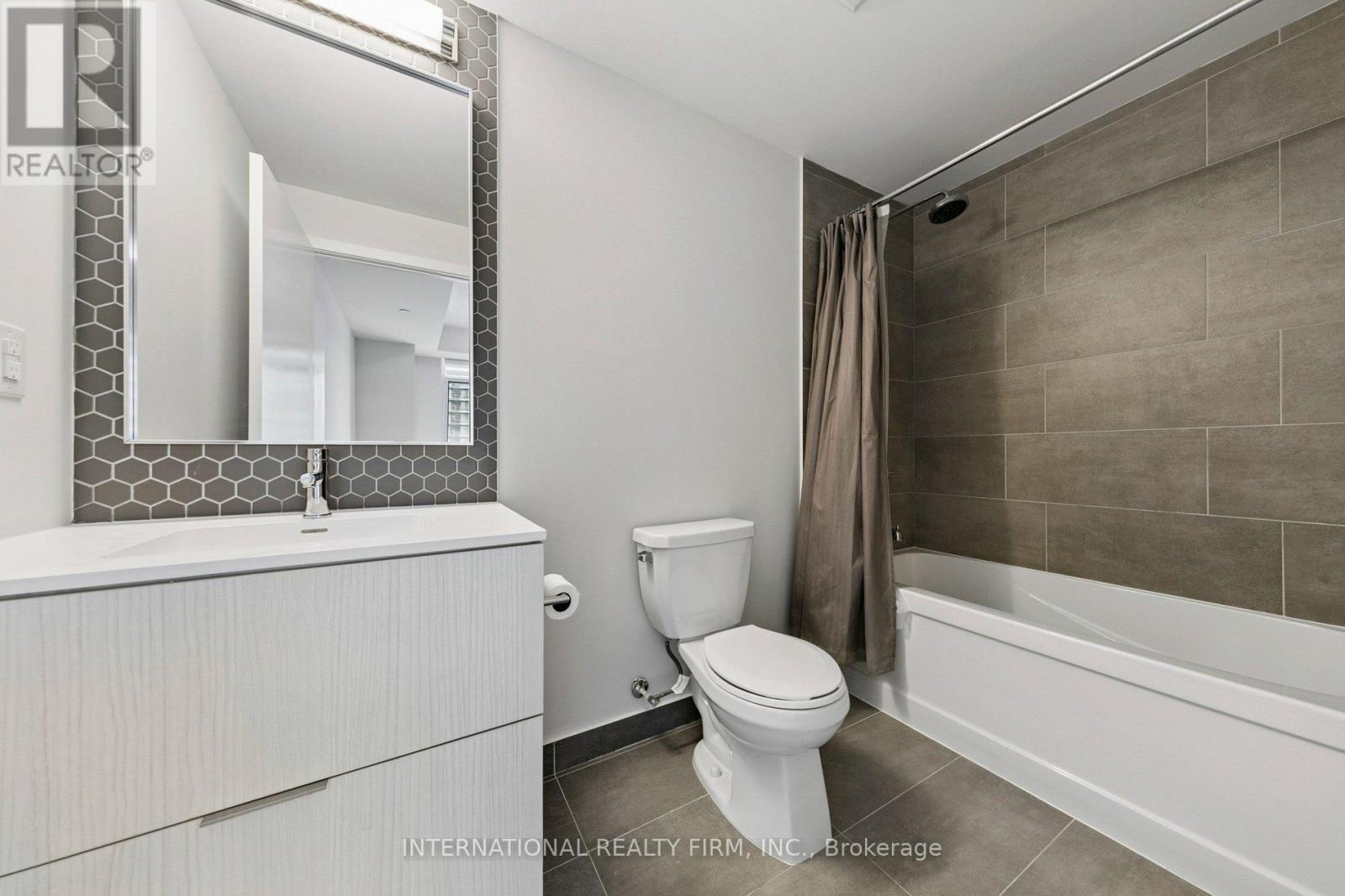 602 - 2520 Eglinton Avenue W, Mississauga, Ontario  L5M 0Y4 - Photo 22 - W12912336