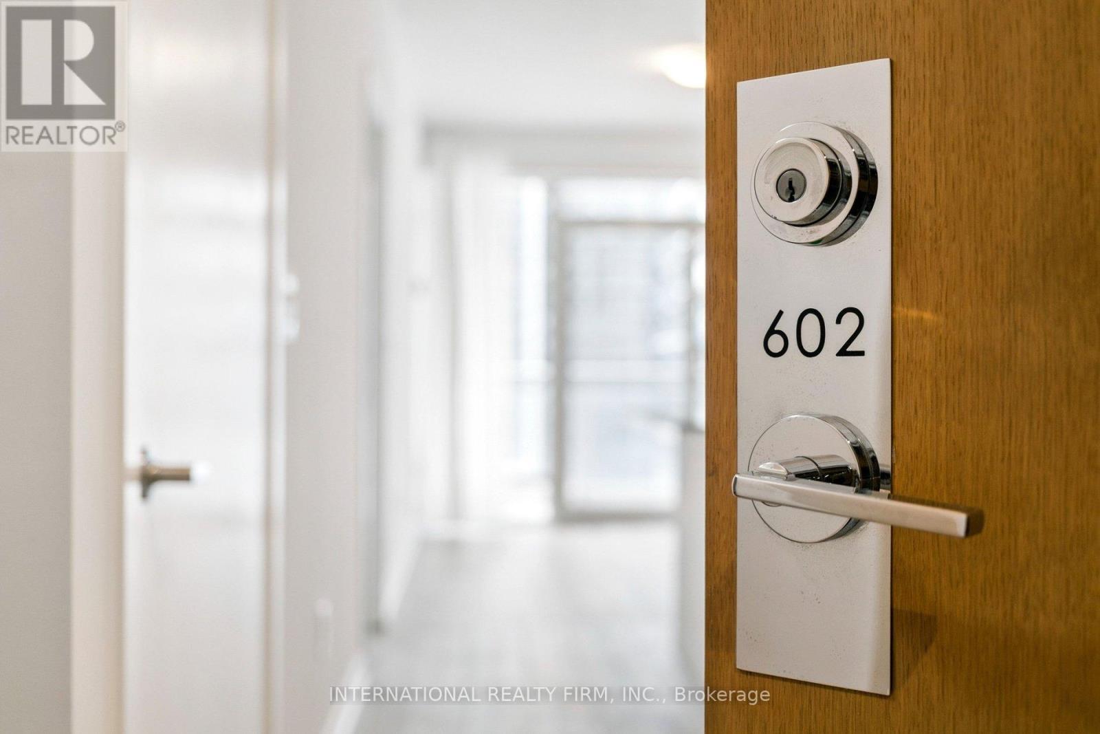 602 - 2520 Eglinton Avenue W, Mississauga, Ontario  L5M 0Y4 - Photo 5 - W12912336