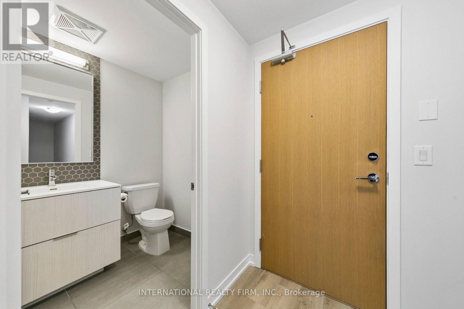 602 - 2520 Eglinton Avenue W, Mississauga, Ontario  L5M 0Y4 - Photo 6 - W12912336