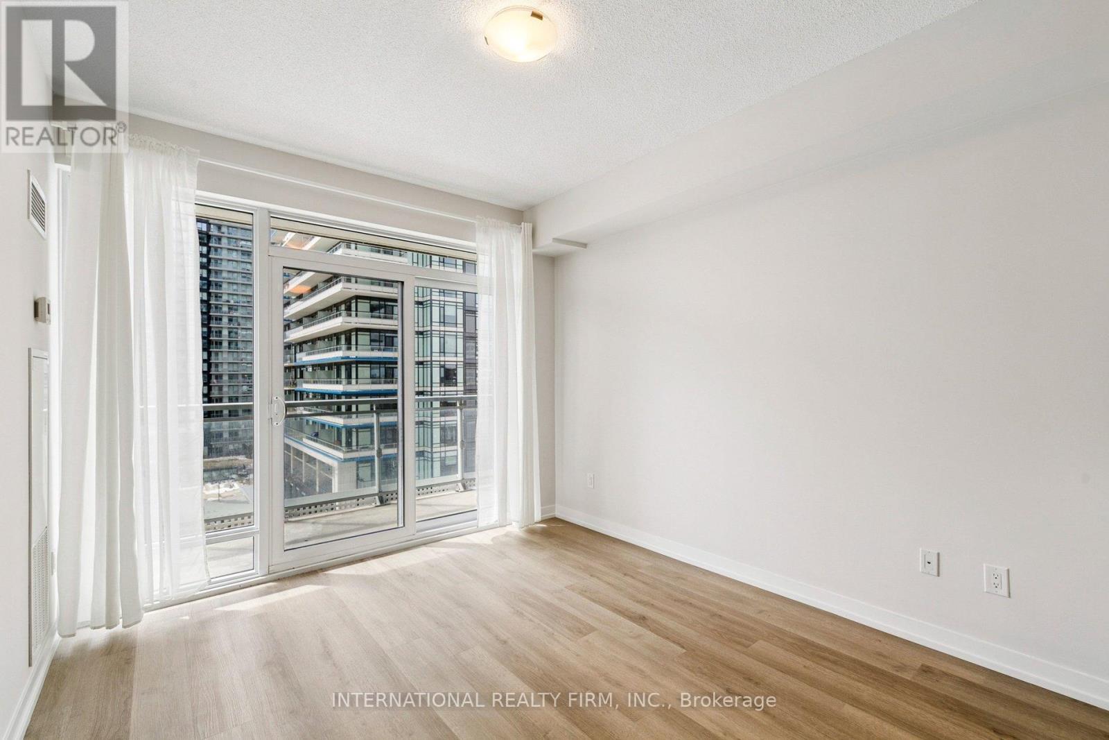 602 - 2520 Eglinton Avenue W, Mississauga, Ontario  L5M 0Y4 - Photo 9 - W12912336