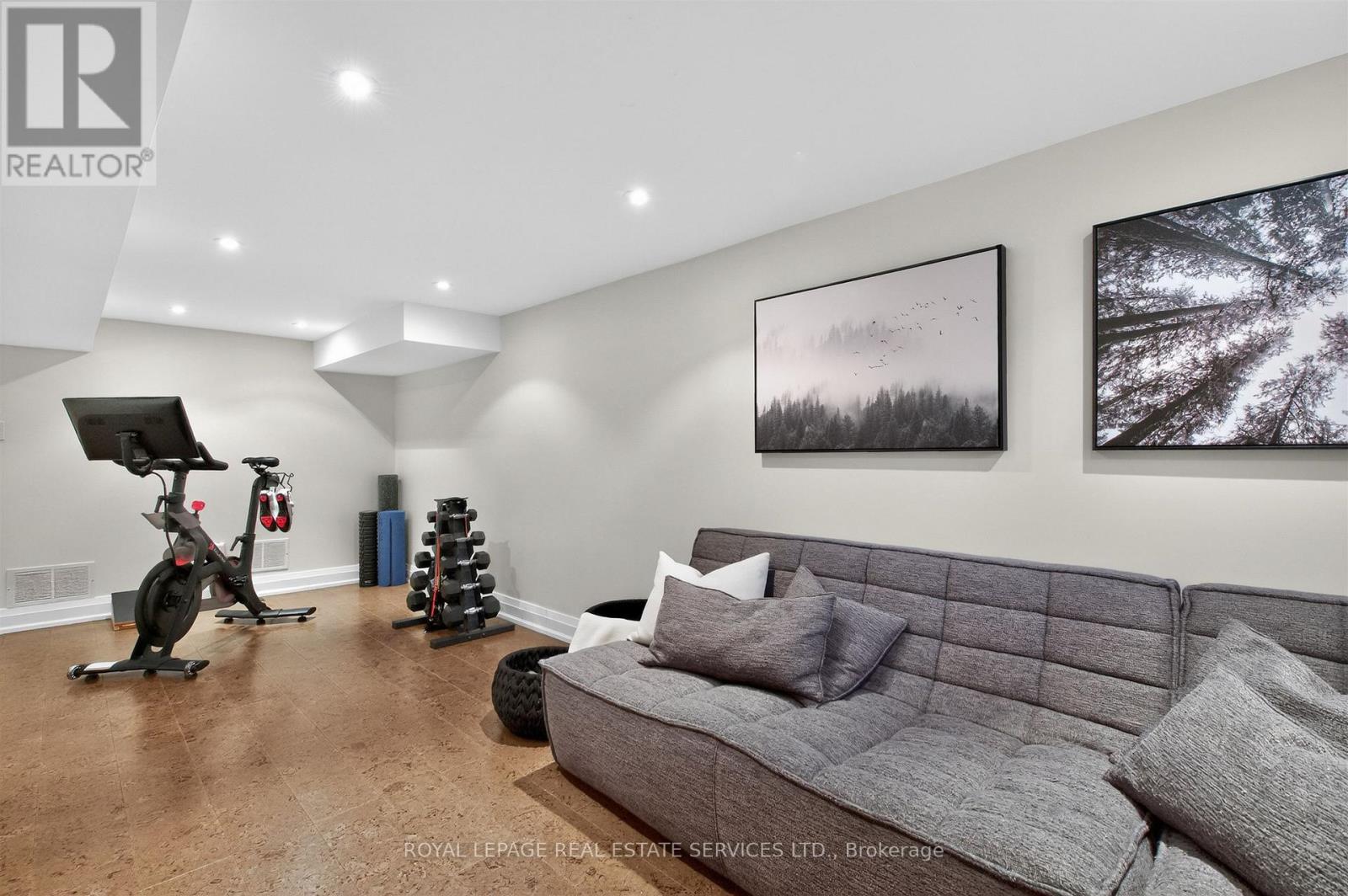 396 Durie Street, Toronto, Ontario  M6S 3G4 - Photo 31 - W12912340