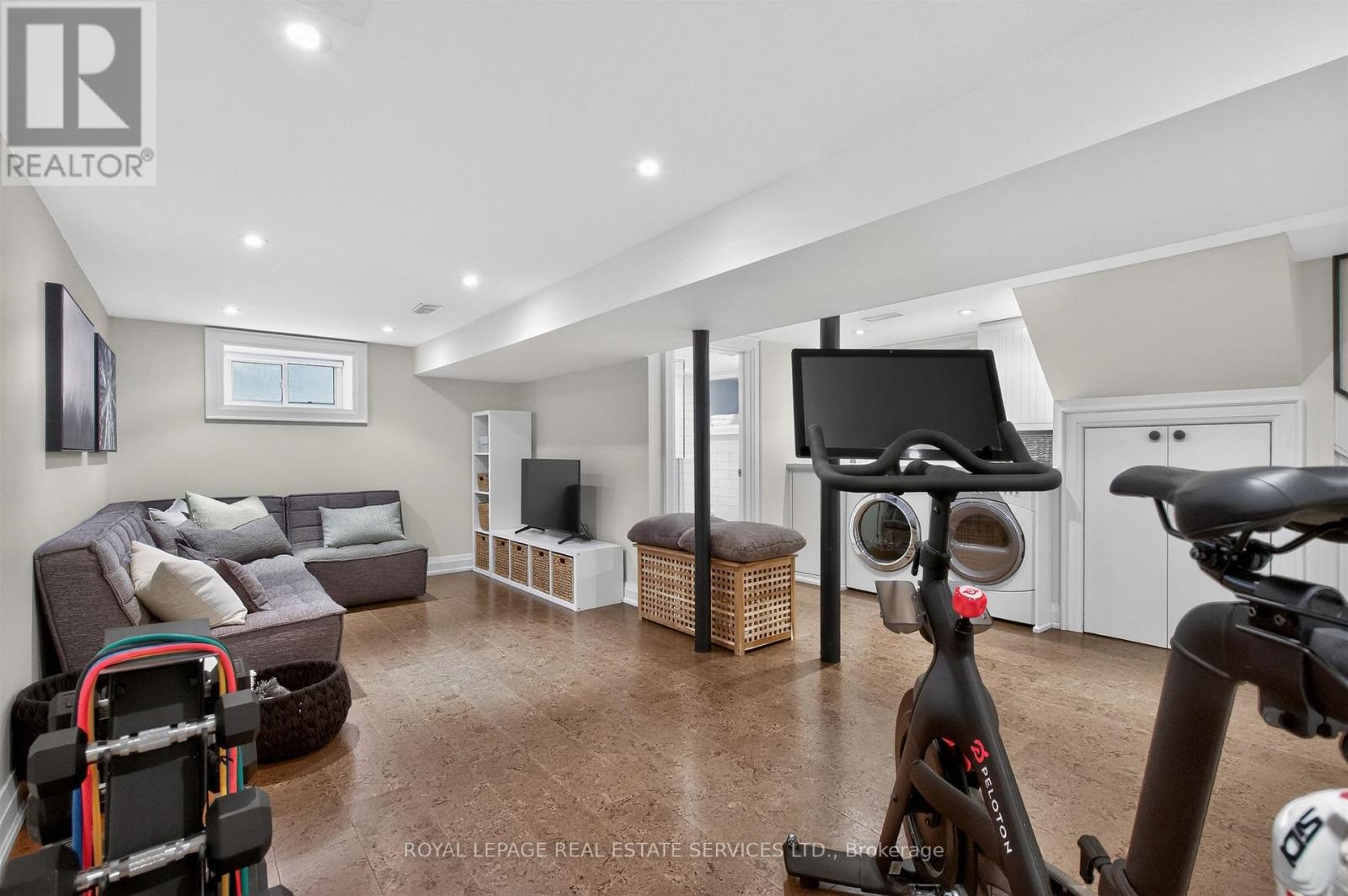 396 Durie Street, Toronto, Ontario  M6S 3G4 - Photo 32 - W12912340