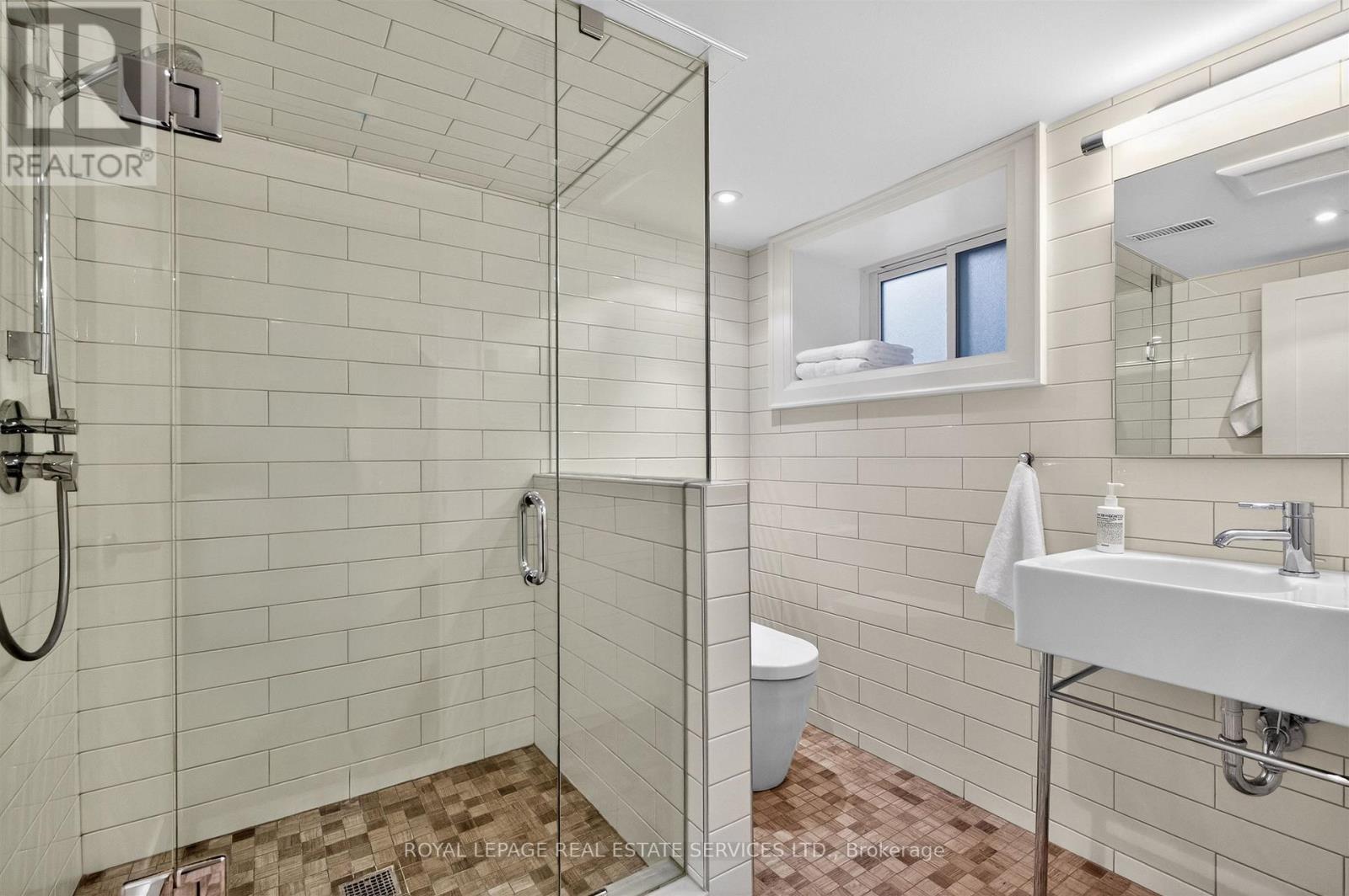 396 Durie Street, Toronto, Ontario  M6S 3G4 - Photo 33 - W12912340