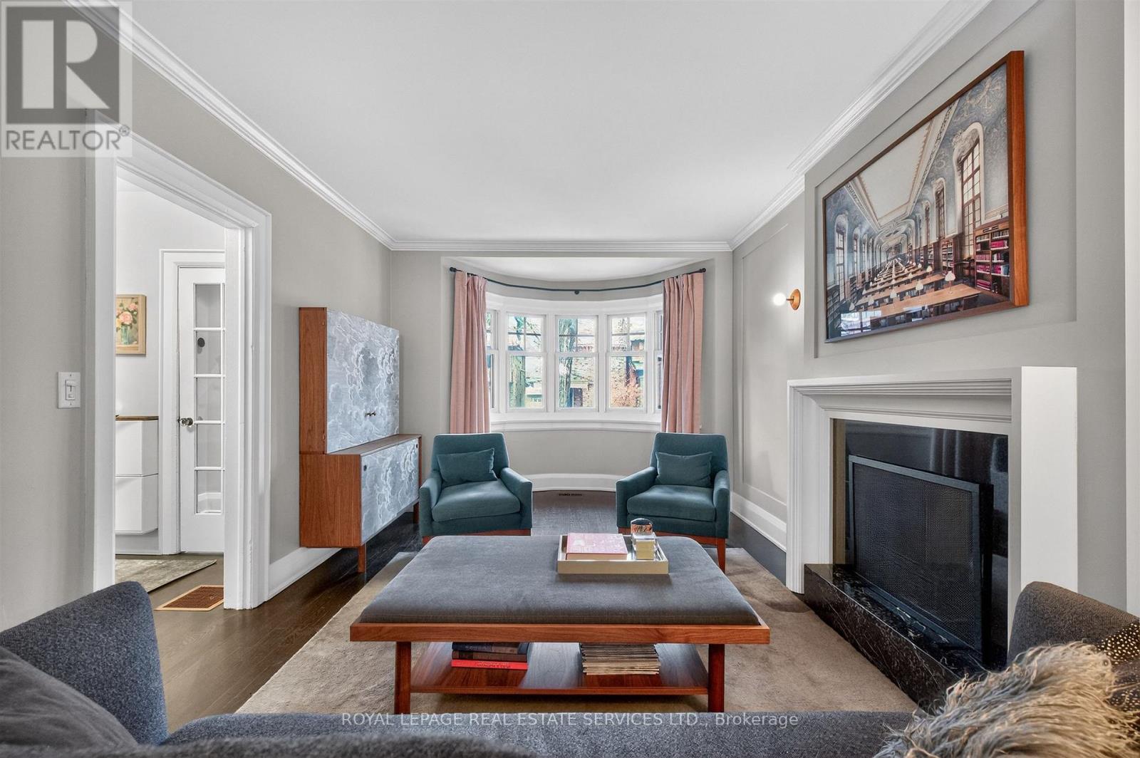 396 Durie Street, Toronto, Ontario  M6S 3G4 - Photo 5 - W12912340