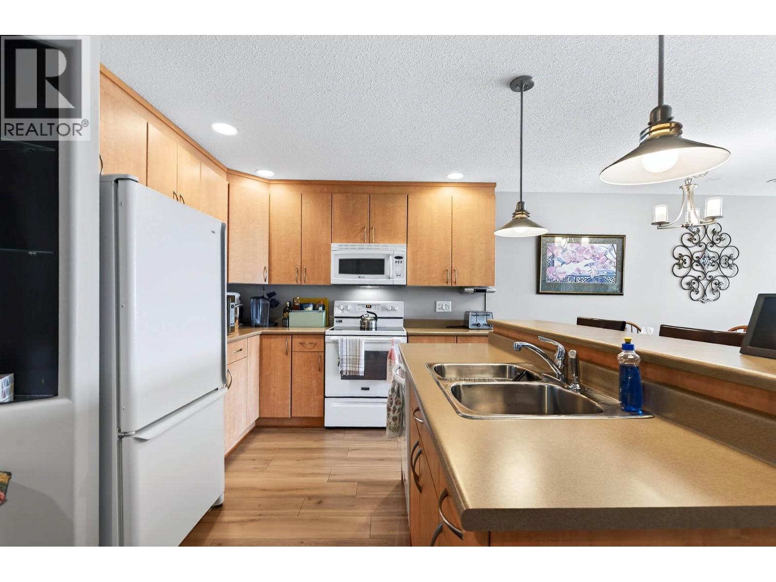 1105 Quail Drive Unit# 6, Kamloops, British Columbia  V2B 8R4 - Photo 7 - 10380364