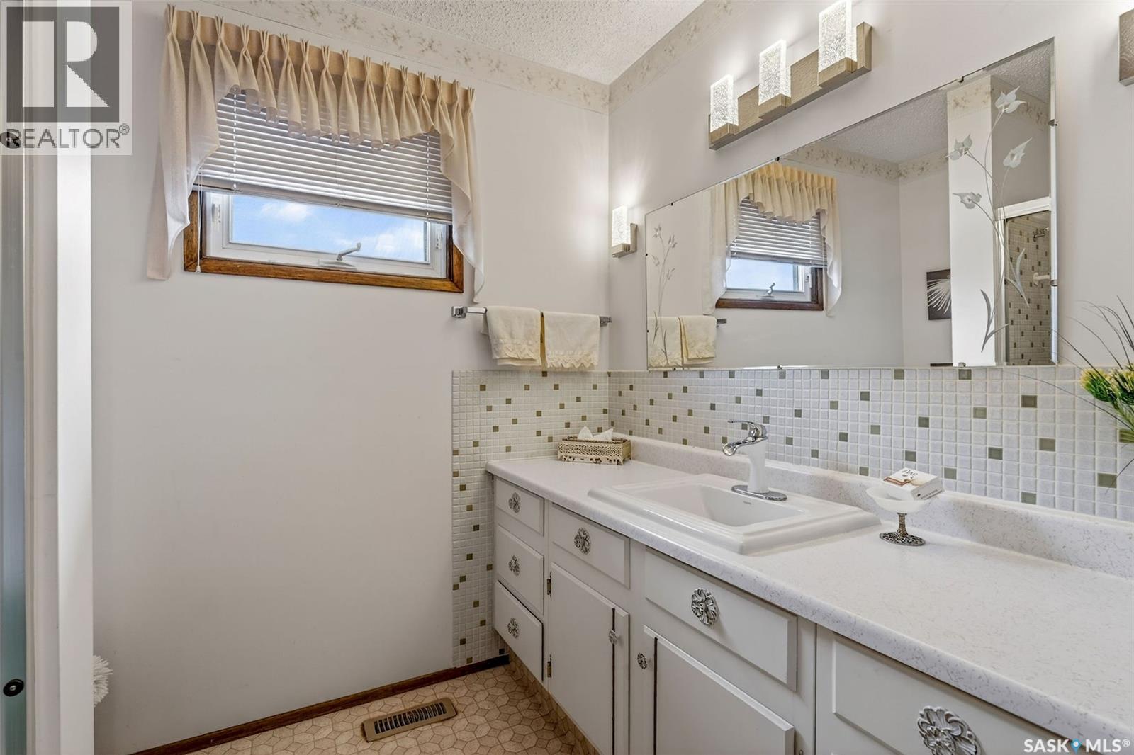 3111 4th Avenue W, Prince Albert, Saskatchewan  S6V 5H1 - Photo 19 - SK027840