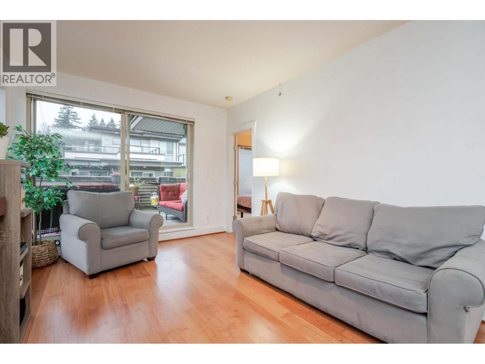 302 7428 Byrnepark Walk, Burnaby, British Columbia  V3N 0B4 - Photo 7 - R3101700