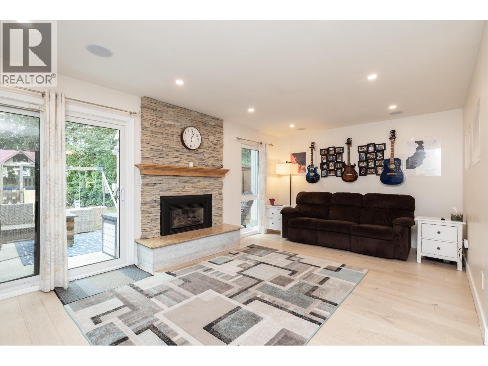 3 5600 LADNER TRUNK ROAD, Delta, British Columbia