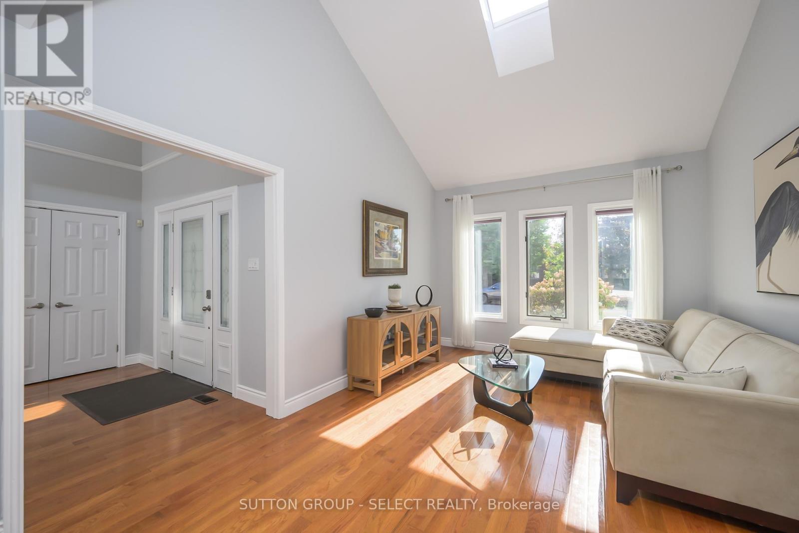 983 Country Club Crescent, London South, Ontario  N6C 5R6 - Photo 14 - X12912394