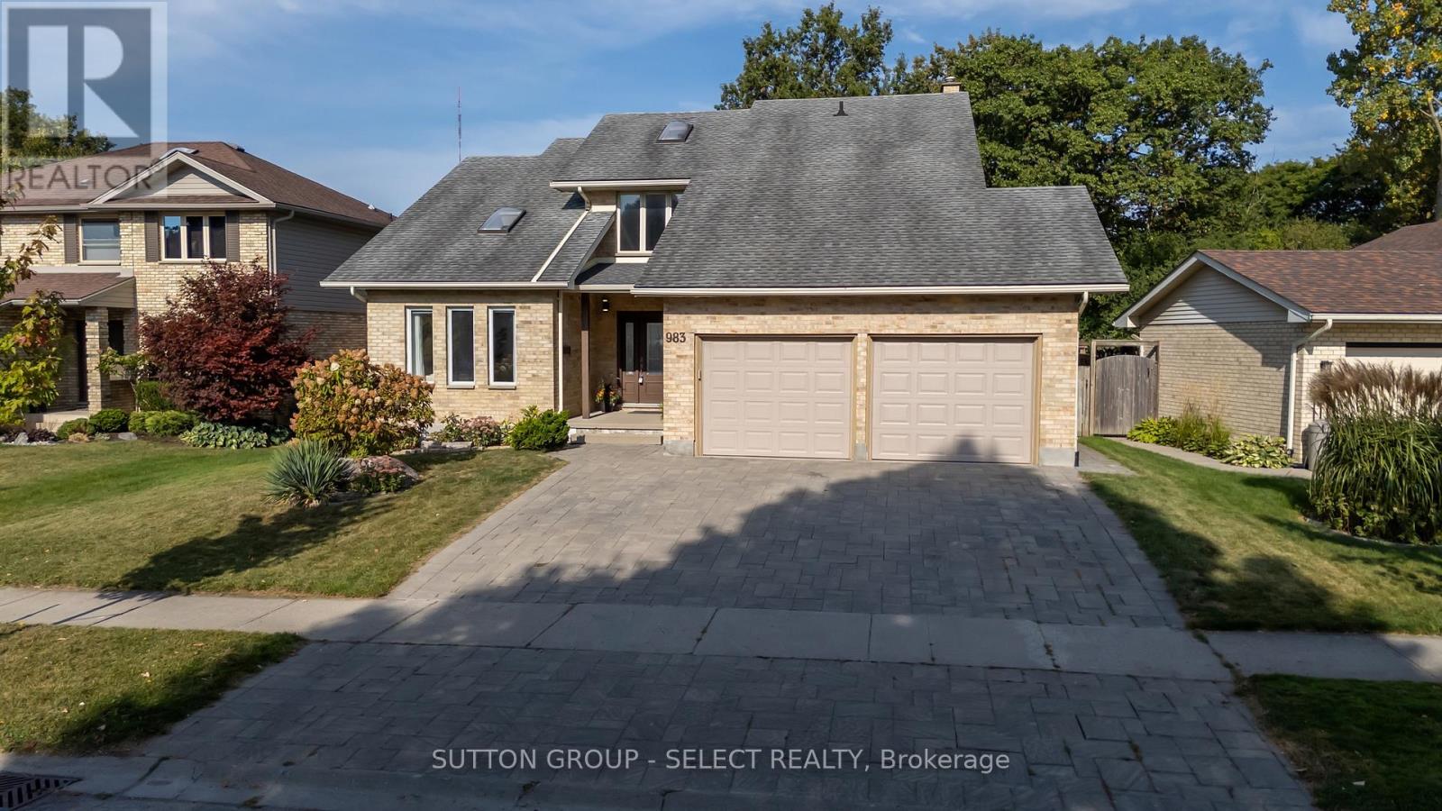 983 Country Club Crescent, London South, Ontario  N6C 5R6 - Photo 2 - X12912394