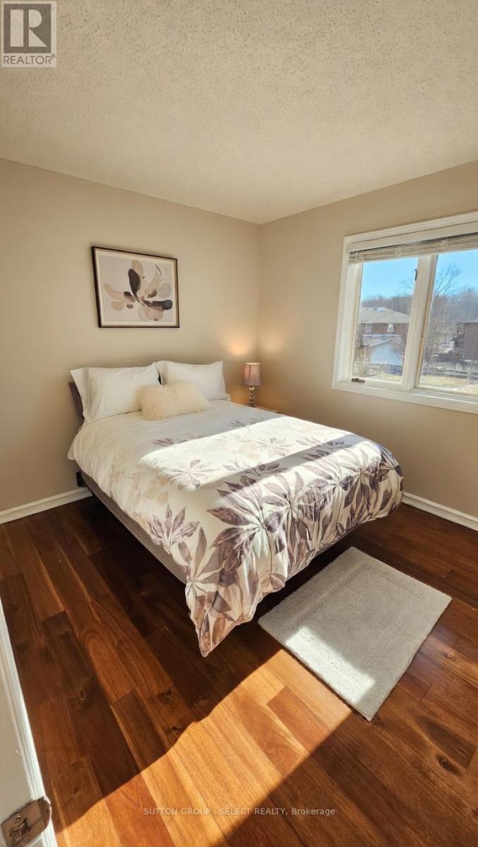 983 Country Club Crescent, London South, Ontario  N6C 5R6 - Photo 29 - X12912394