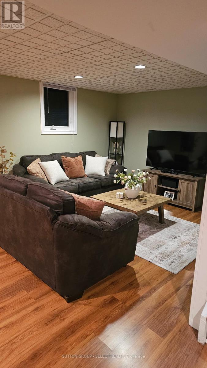 983 Country Club Crescent, London South, Ontario  N6C 5R6 - Photo 33 - X12912394