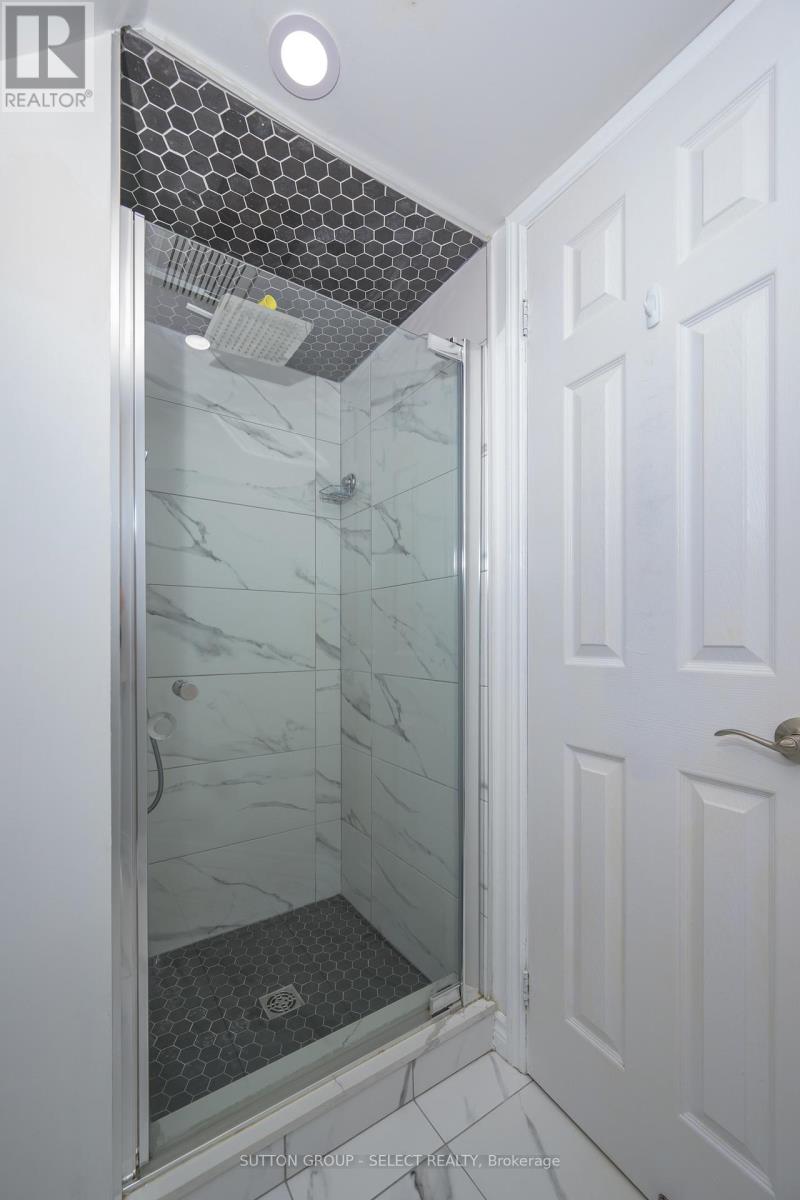 983 Country Club Crescent, London South, Ontario  N6C 5R6 - Photo 37 - X12912394