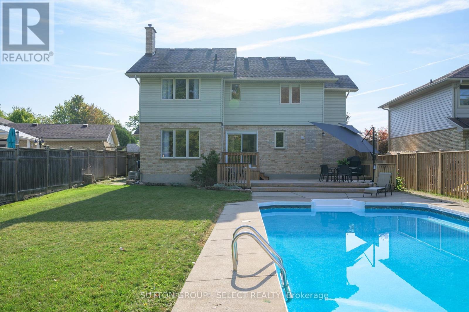 983 Country Club Crescent, London South, Ontario  N6C 5R6 - Photo 39 - X12912394