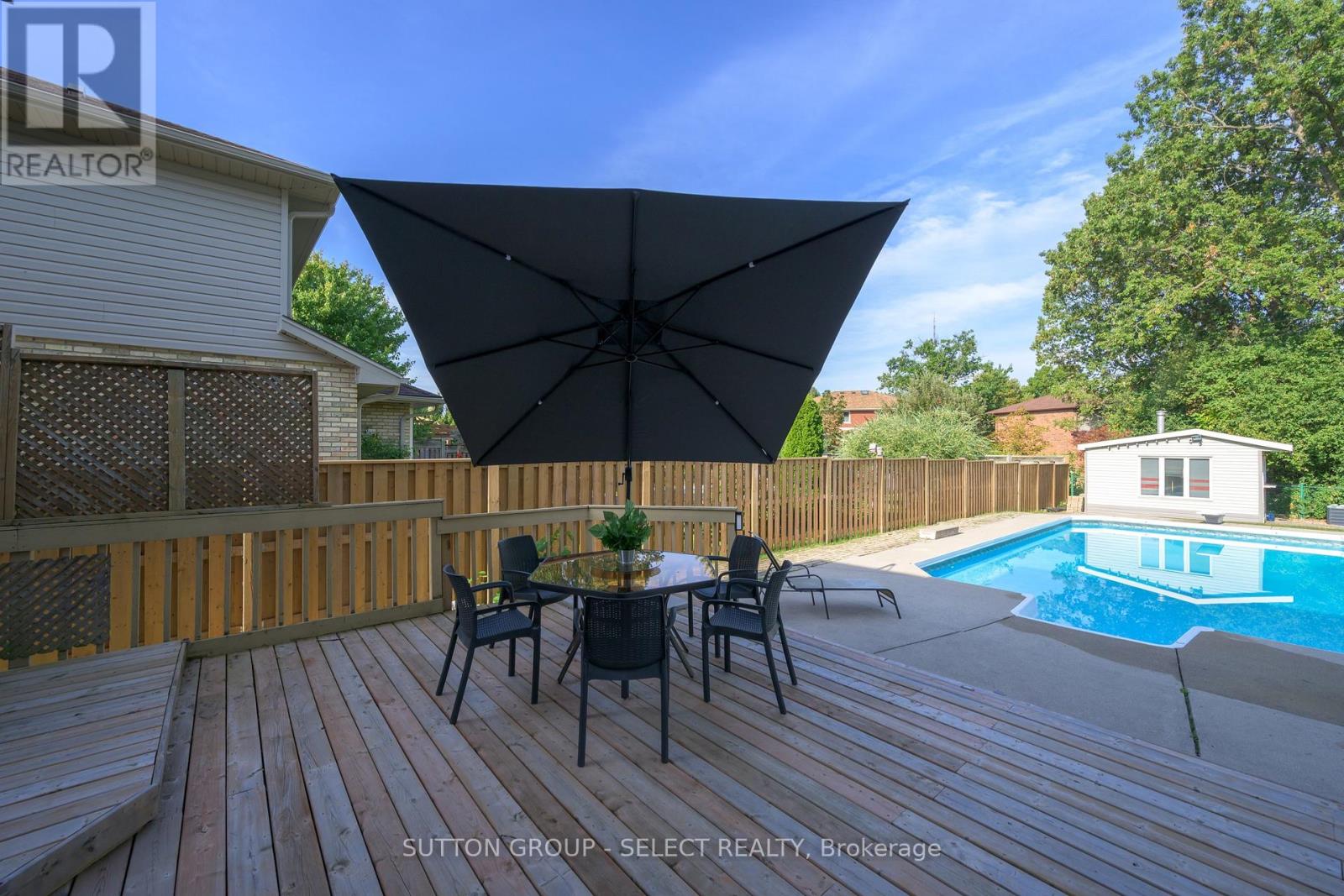 983 Country Club Crescent, London South, Ontario  N6C 5R6 - Photo 46 - X12912394