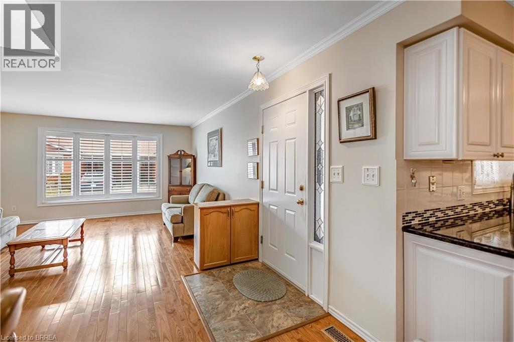 20 Courtland Drive Unit# 14, Brantford, Ontario  N3R 7Y2 - Photo 3 - 40795781