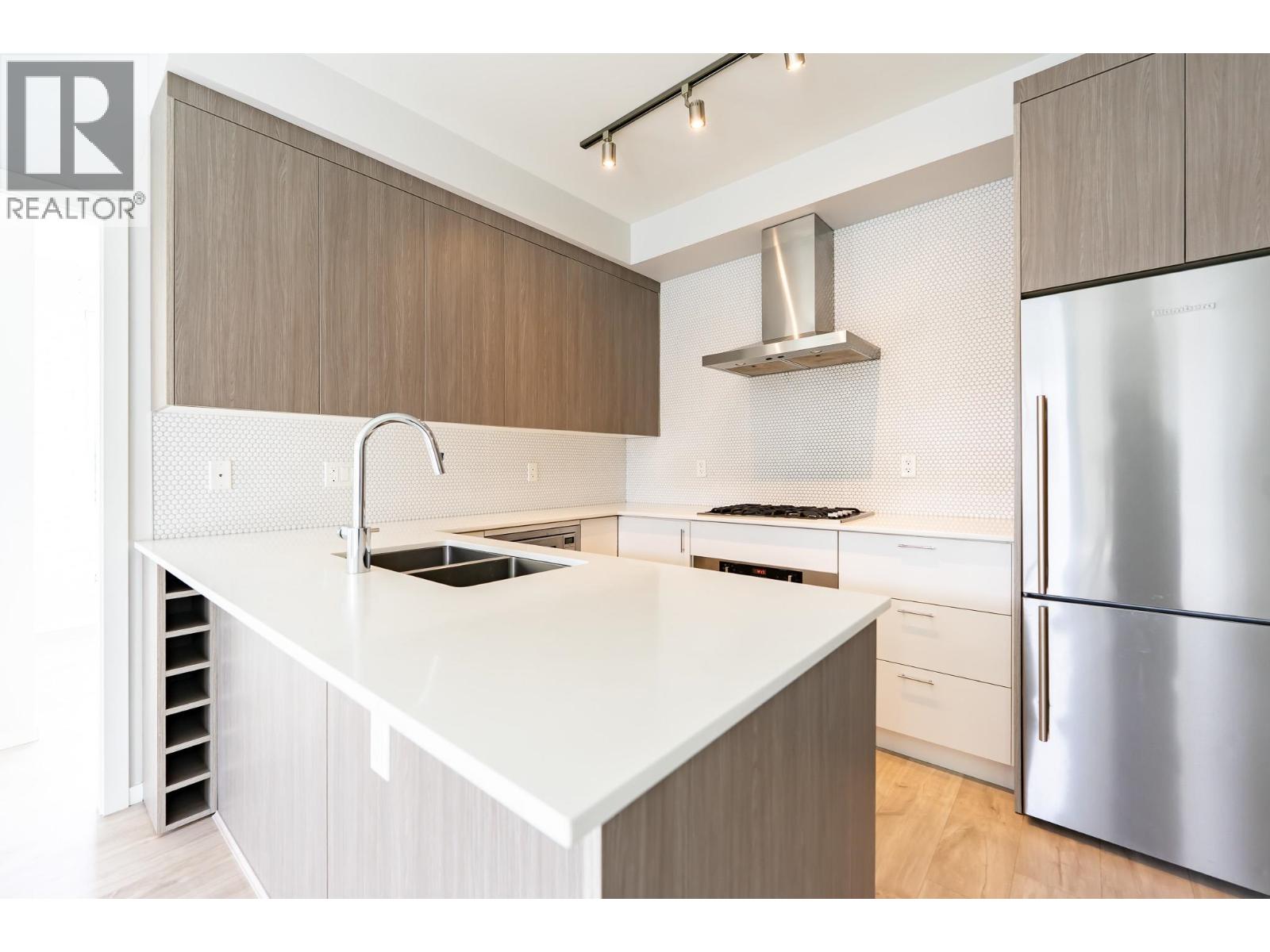 Ph27 6283 Kingsway, Burnaby, British Columbia  V5J 0H3 - Photo 9 - R3102630