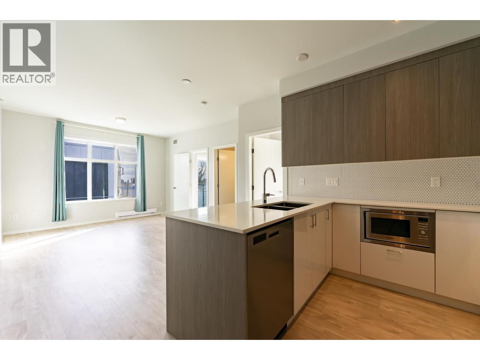 Ph27 6283 Kingsway, Burnaby, British Columbia  V5J 0H3 - Photo 10 - R3102630