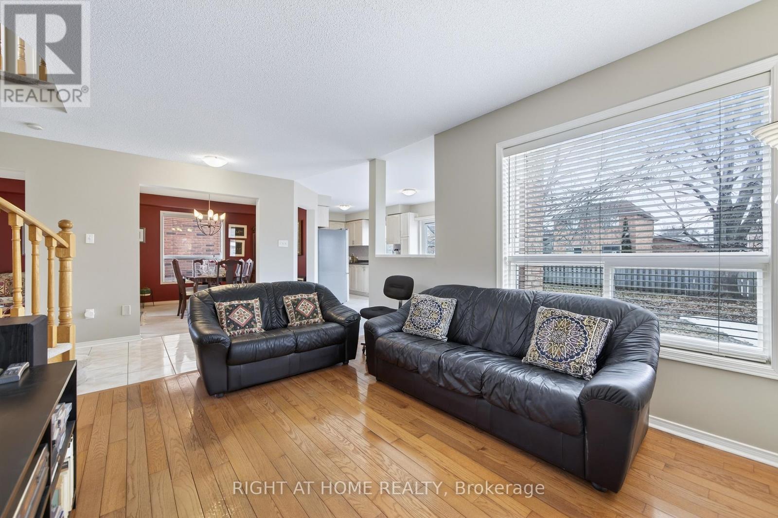 1338 Vincent Crescent, Innisfil, Ontario  L9S 1Z8 - Photo 11 - N12746342