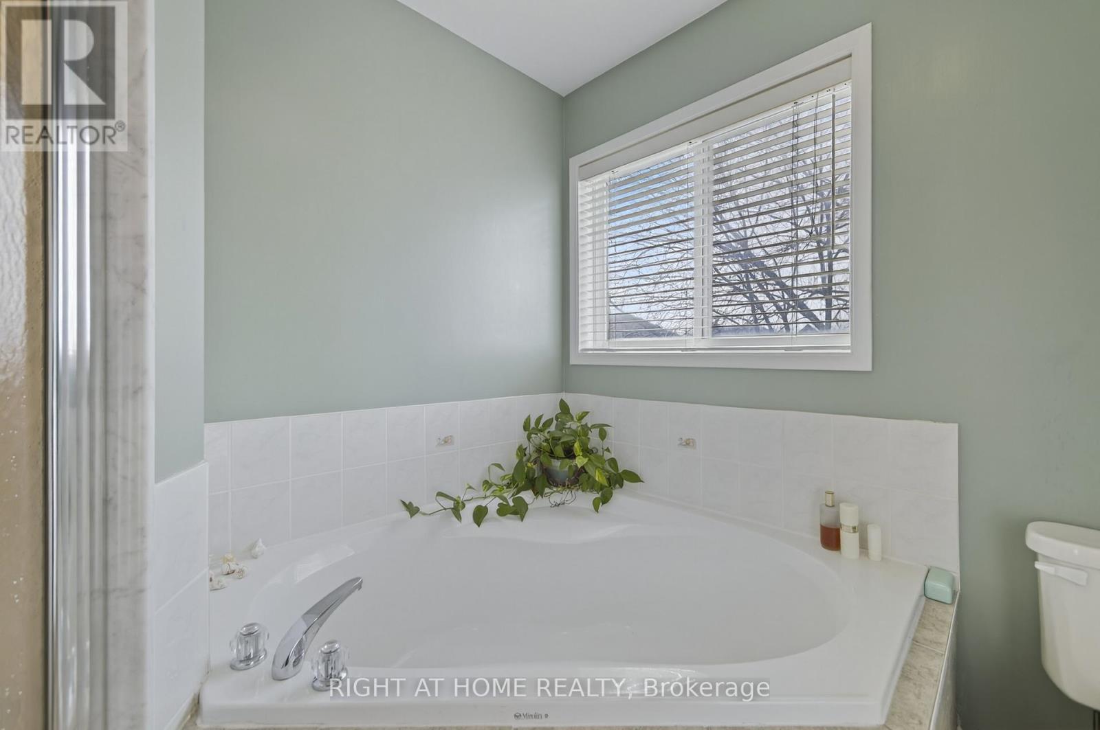 1338 Vincent Crescent, Innisfil, Ontario  L9S 1Z8 - Photo 21 - N12746342