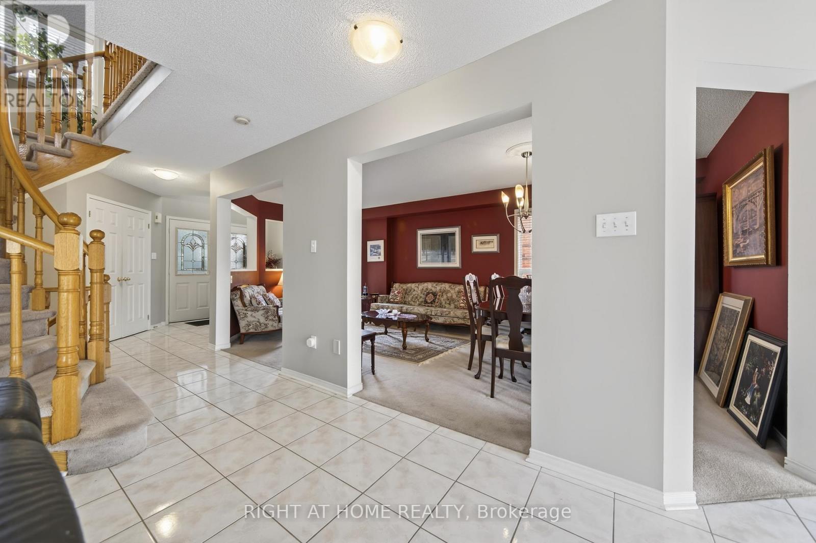 1338 Vincent Crescent, Innisfil, Ontario  L9S 1Z8 - Photo 5 - N12746342