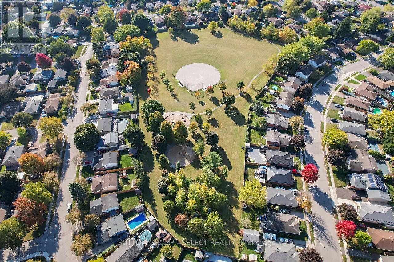 295 Admiral Drive, London East, Ontario  N5V 1J2 - Photo 3 - X12814848