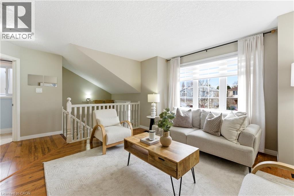 332 Keewatin Avenue, Kitchener, Ontario  N2B 3W6 - Photo 4 - 40813617