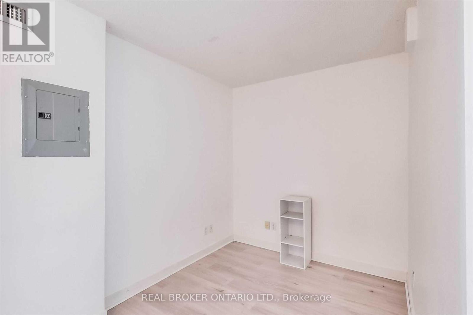 1819 - 650 Queens Quay W, Toronto, Ontario M5V 3N2 - Photo 17 - C12912398