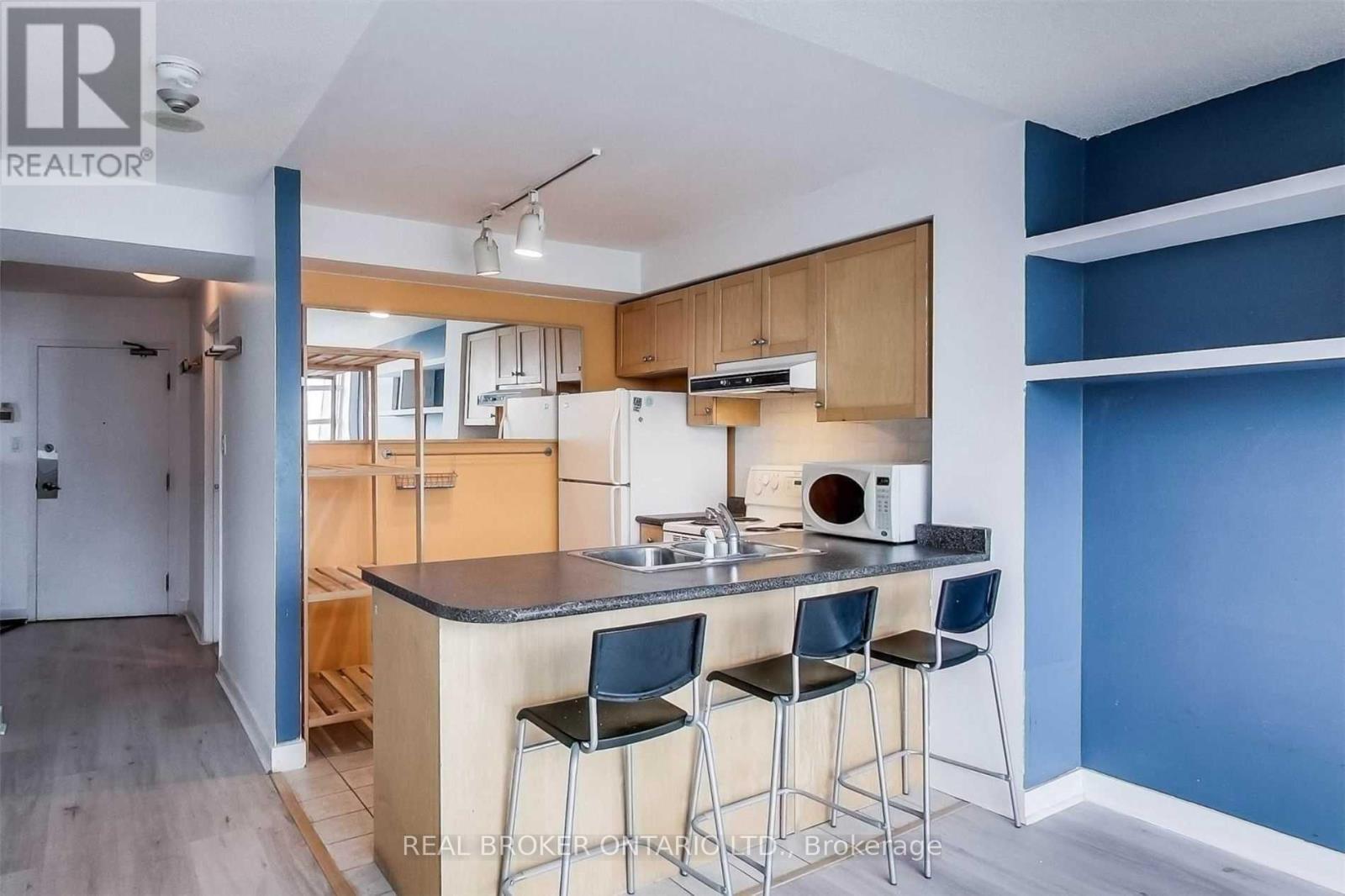 1819 - 650 Queens Quay W, Toronto, Ontario M5V 3N2 - Photo 19 - C12912398