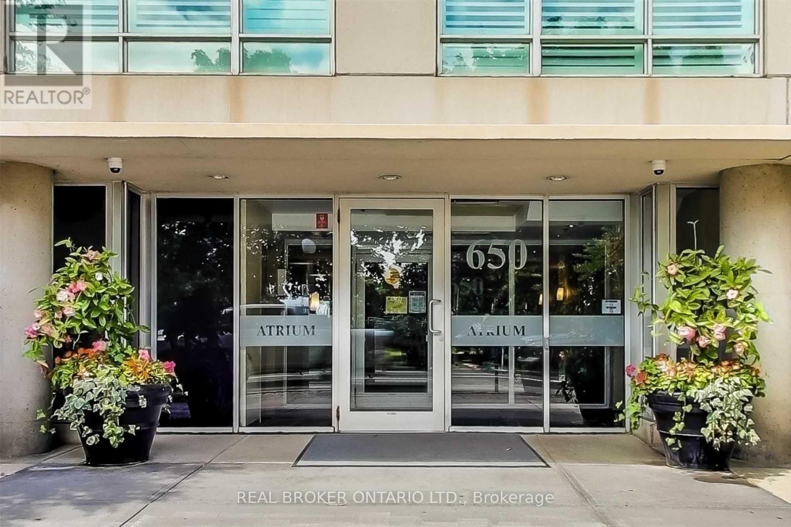 1819 - 650 Queens Quay W, Toronto, Ontario M5V 3N2 - Photo 2 - C12912398