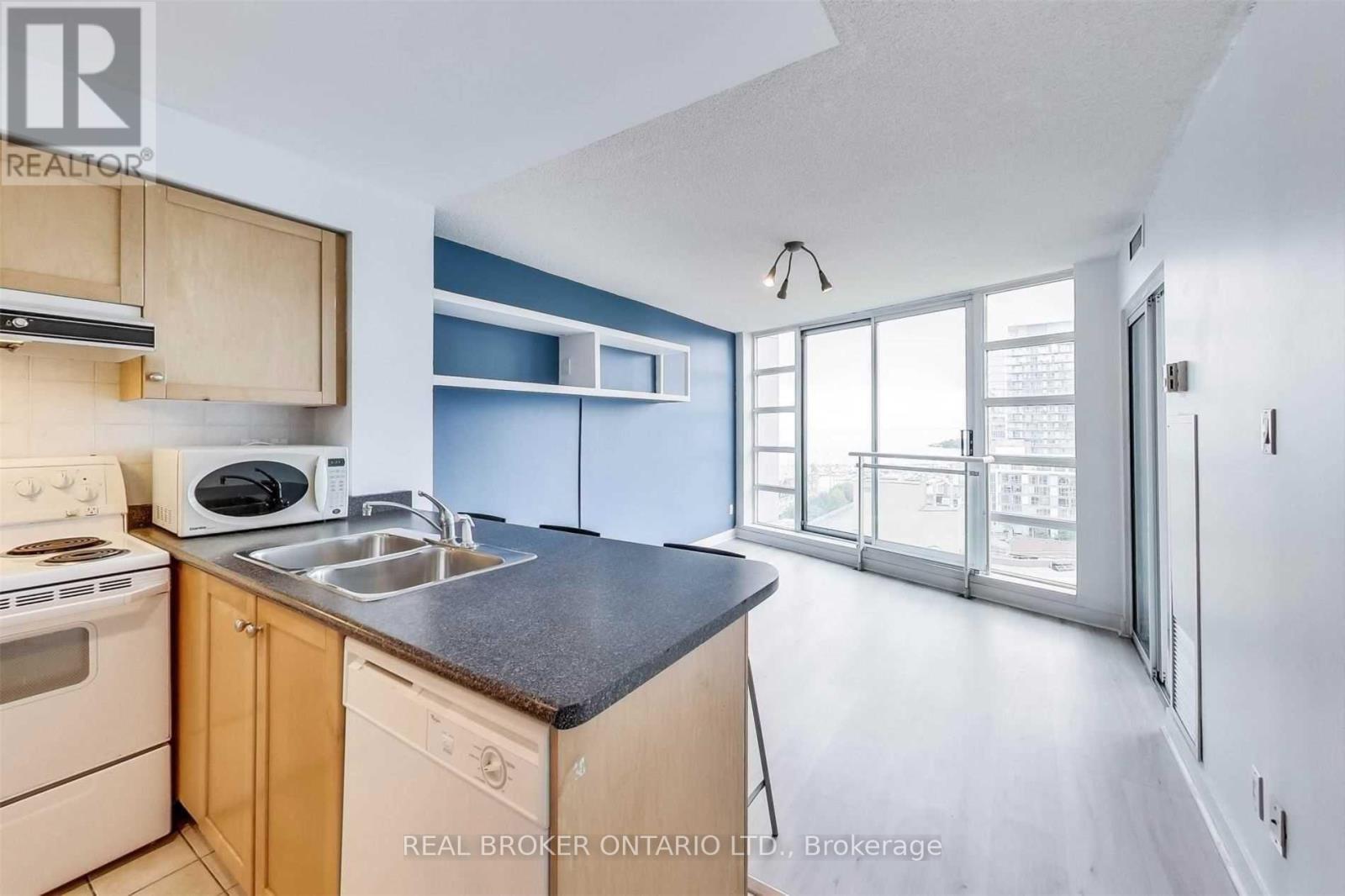 1819 - 650 Queens Quay W, Toronto, Ontario M5V 3N2 - Photo 20 - C12912398