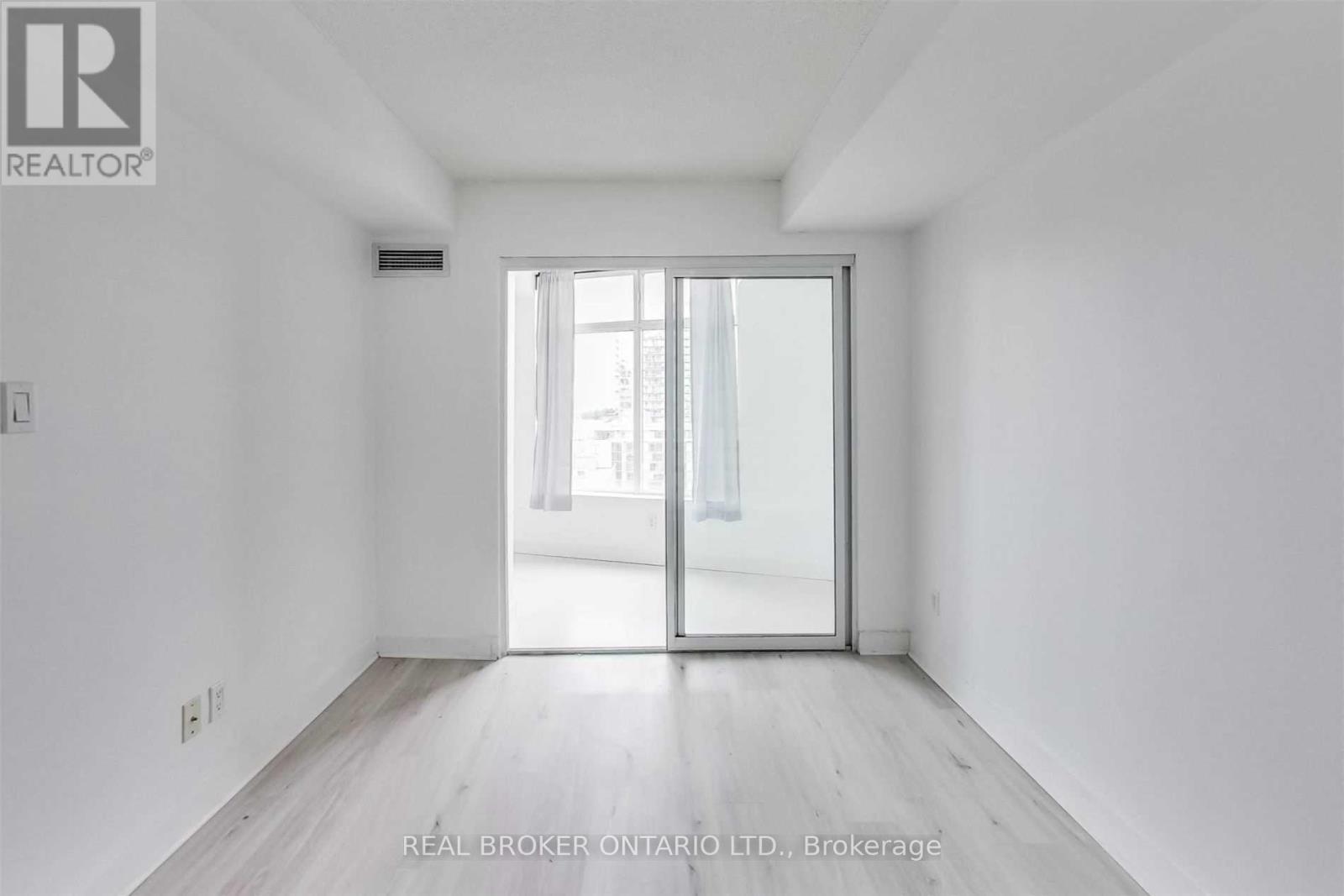 1819 - 650 Queens Quay W, Toronto, Ontario M5V 3N2 - Photo 23 - C12912398