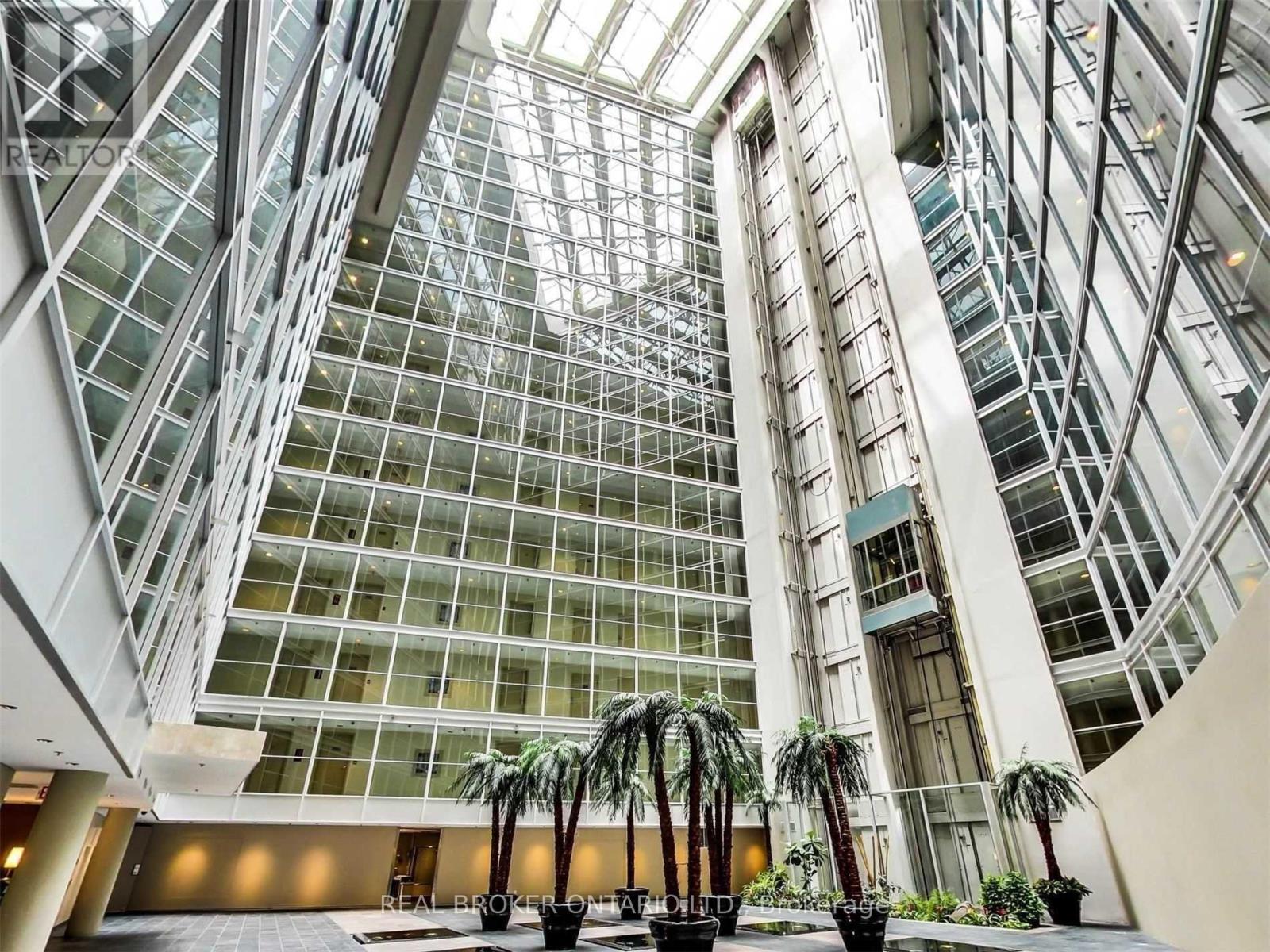 1819 - 650 Queens Quay W, Toronto, Ontario M5V 3N2 - Photo 8 - C12912398