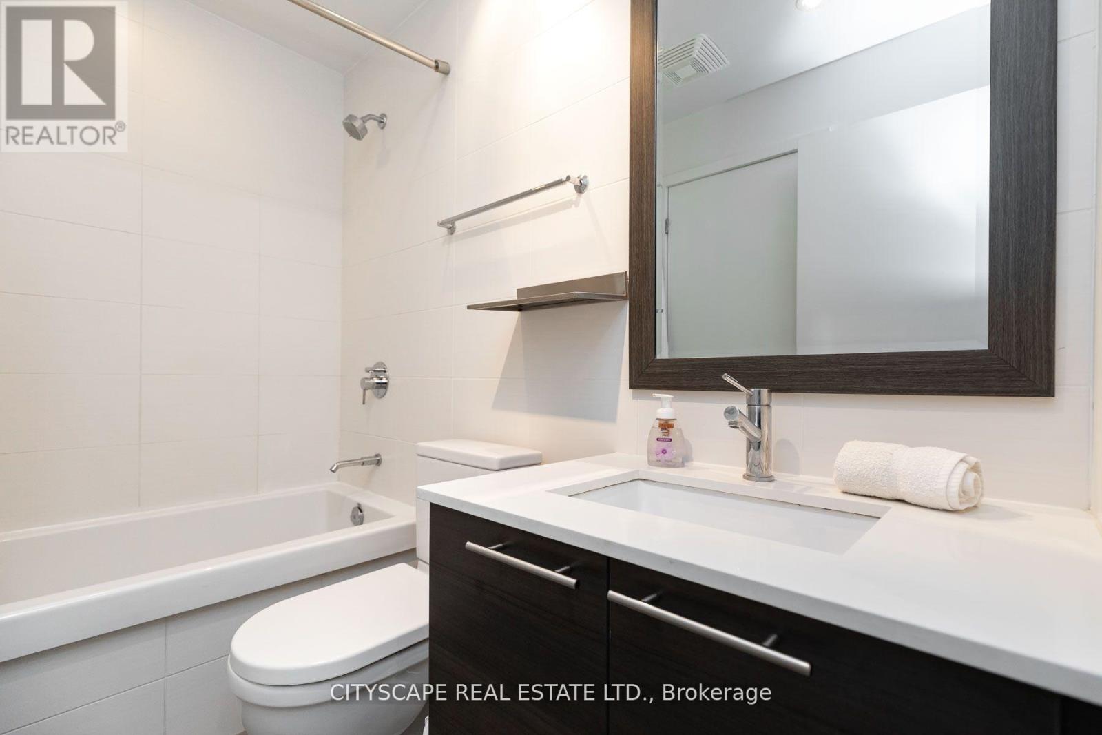 201 - 3 Market Street, Toronto, Ontario  M5E 0A3 - Photo 10 - C12912424