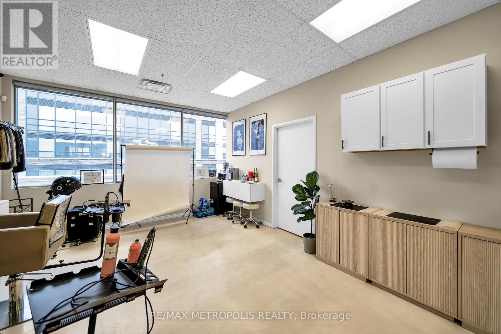 209 - 1 Rossland Road W, Ajax, Ontario  L1Z 1Z2 - Photo 6 - E12912378