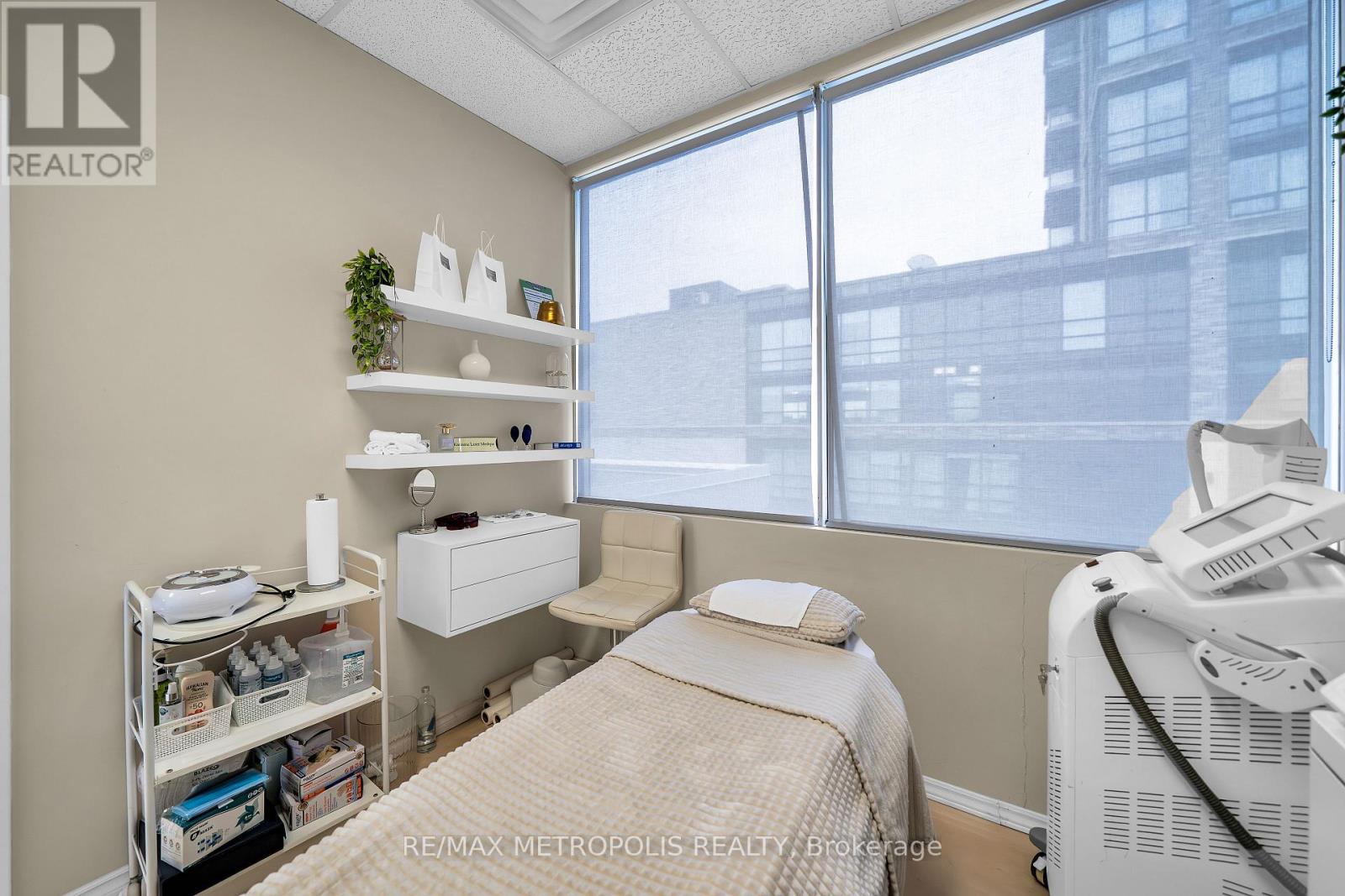 209 - 1 Rossland Road W, Ajax, Ontario  L1Z 1Z2 - Photo 9 - E12912378