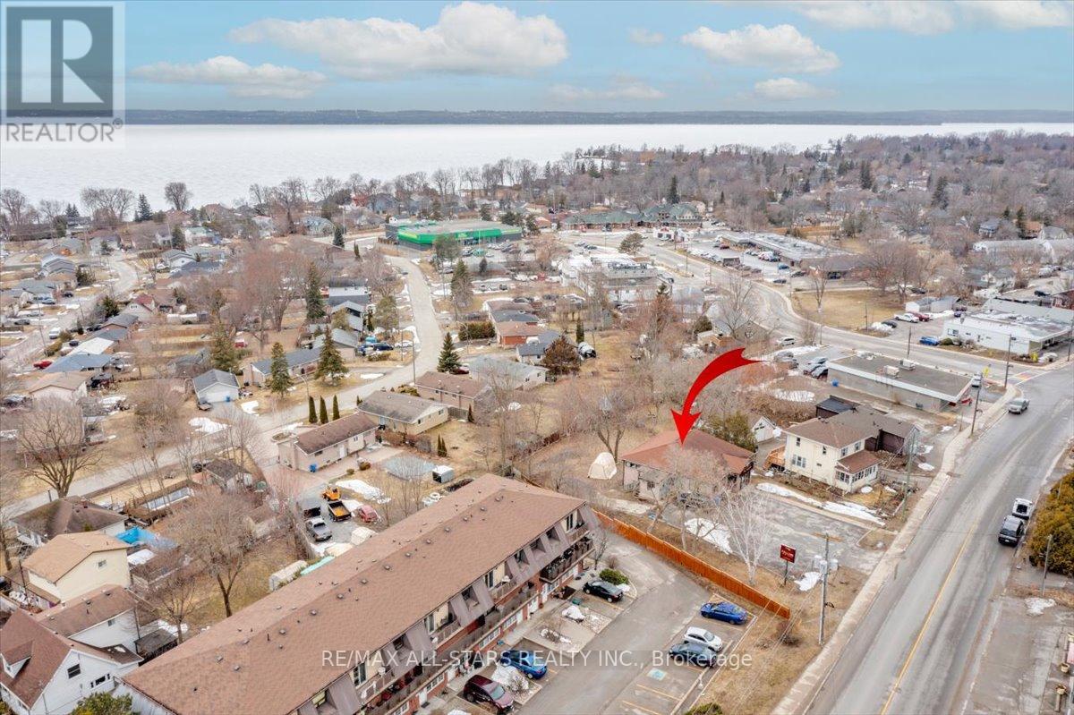 30 The Queensway S, Georgina, Ontario  L4P 1Y9 - Photo 11 - N12901650