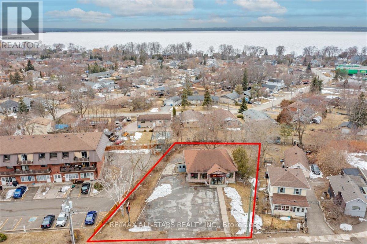 30 The Queensway S, Georgina, Ontario  L4P 1Y9 - Photo 12 - N12901650