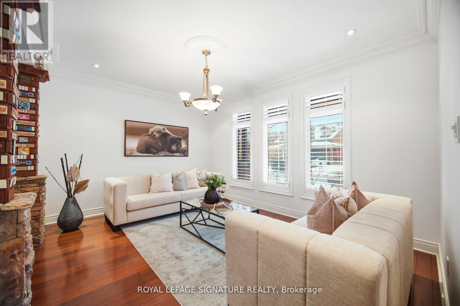 1592 Hallstone Road, Brampton, Ontario  L6Y 5K8 - Photo 6 - W12885906